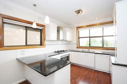 Short-Term Rentals vs. Long-Term Leasing: Which Is Better in 2025?